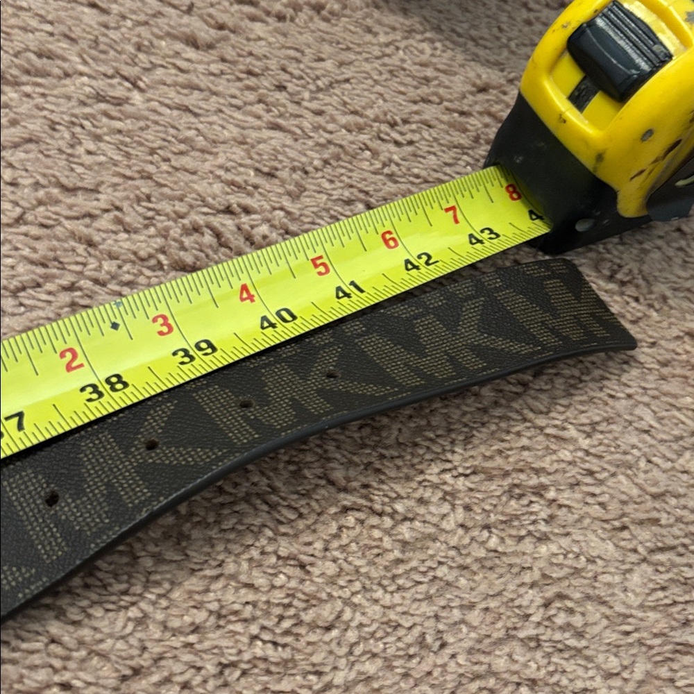 Micheal kors belt - Picture 4 of 5